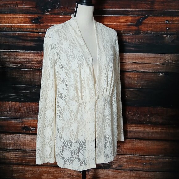 Maggie Barnes Top Size 0X Cardigan Topper White Lace Sheer Floral One Button - Picture 3 of 9